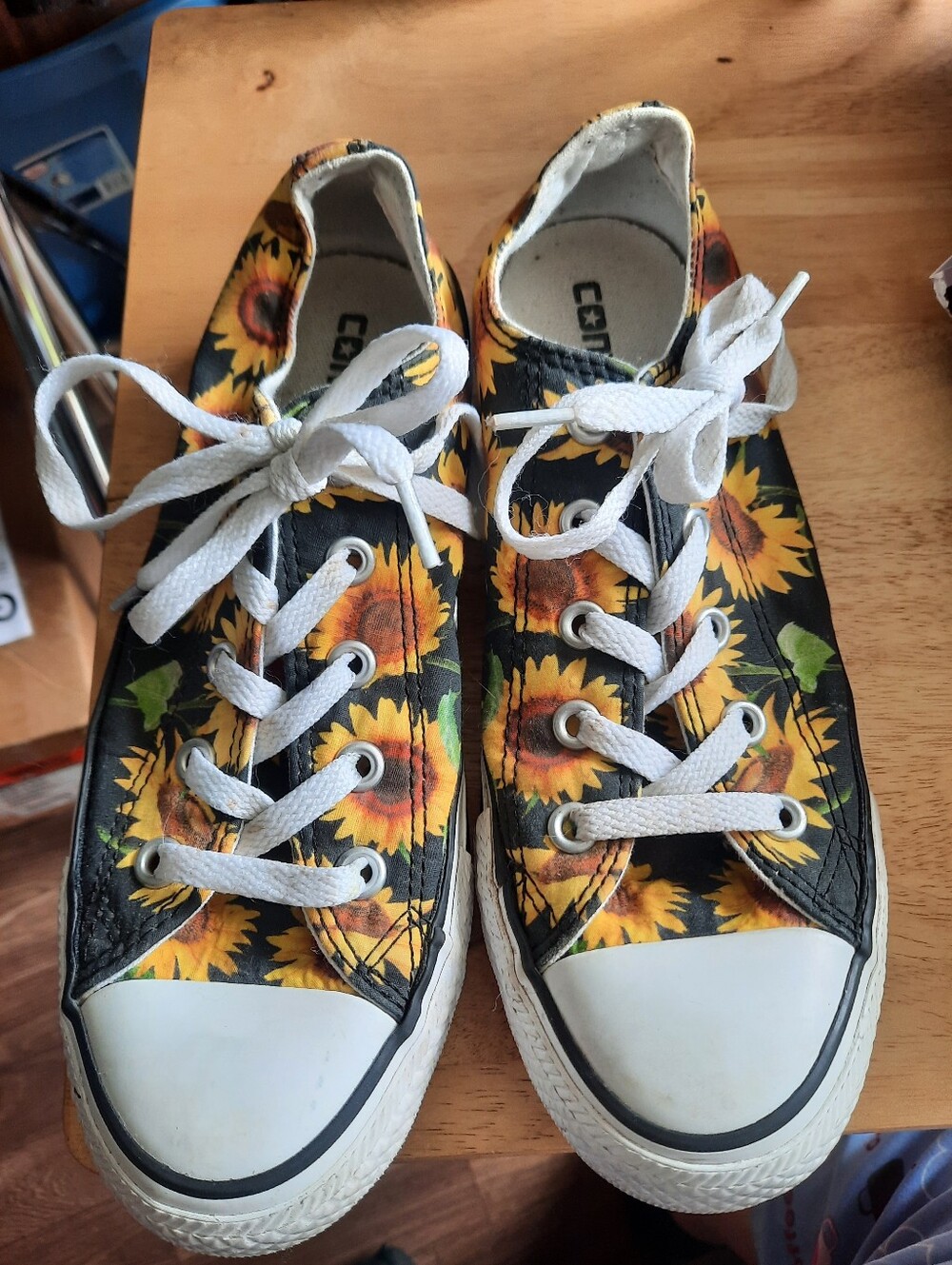 Converse womens Sunflower Print Low-Top Sneakers - Black/Yellow